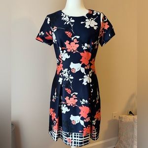Short sleeve floral dress
